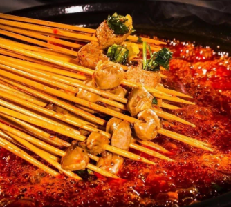 批发串串香底料前必问：怎样筛选才能找到性价比高的厂家？